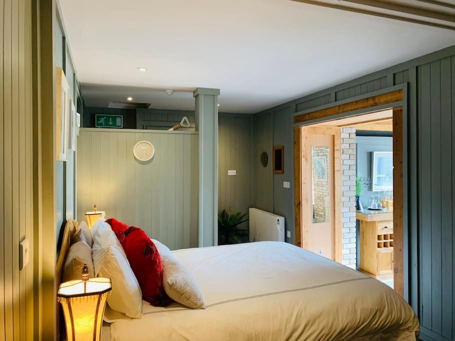 O' Carroll's Cove - Cove Apartment *